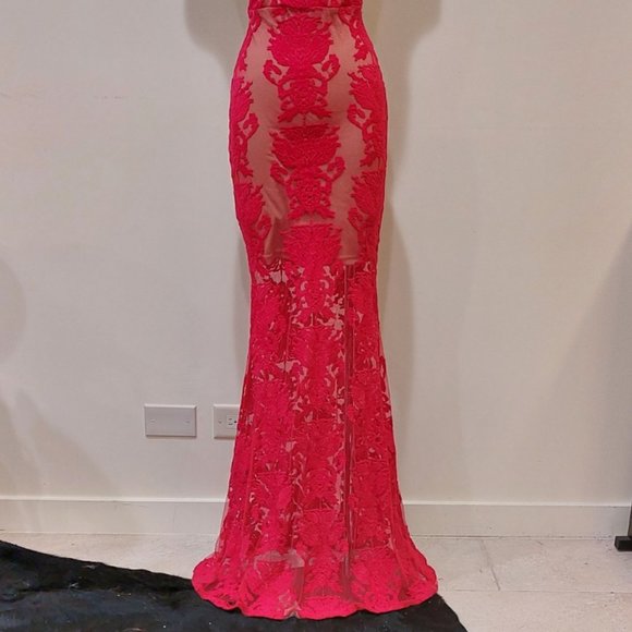 💋💋SENSATIONAL💋💋  Vintage Embroidered Lace Mermaid Gown in Maroon/Red - Picture 8 of 13